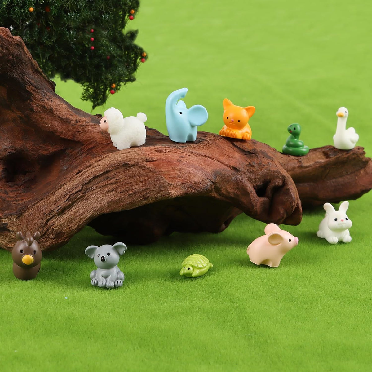 LOKIPA 30PCS Mini Resin Animals Figures, Tiny Resin Animal Miniature Garden Decor Micro Landscape Fairy Dollhouse Ornament for Fairy Garden, Dollhouse, Plant Pots, Bonsai Craft Decor