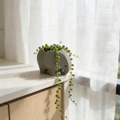 Mini Elephant Succulent Planter, Small Animal Shaped Flower Pot for Cactus & Air Plants, Desk, Home, Office & Windowsill Decoration Pot