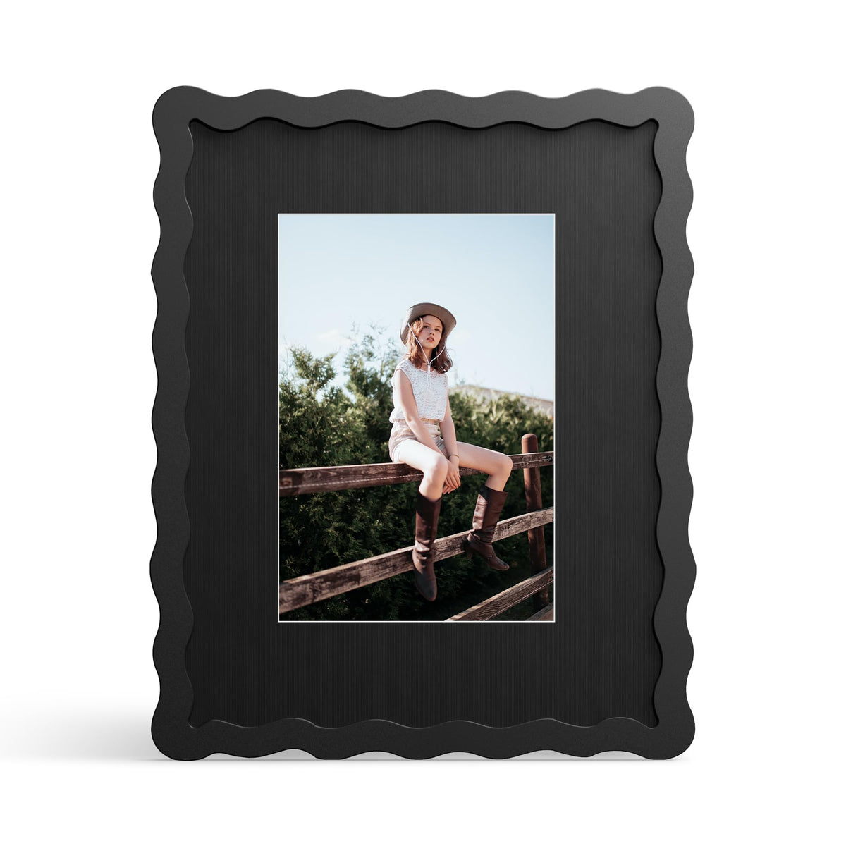 4x6 Picture Frame with Mat for 3.5x5, Wavy Edge Wooden Real Glass Photo Frame for Tabletop and Wall Hanging, Green, 1 Pack