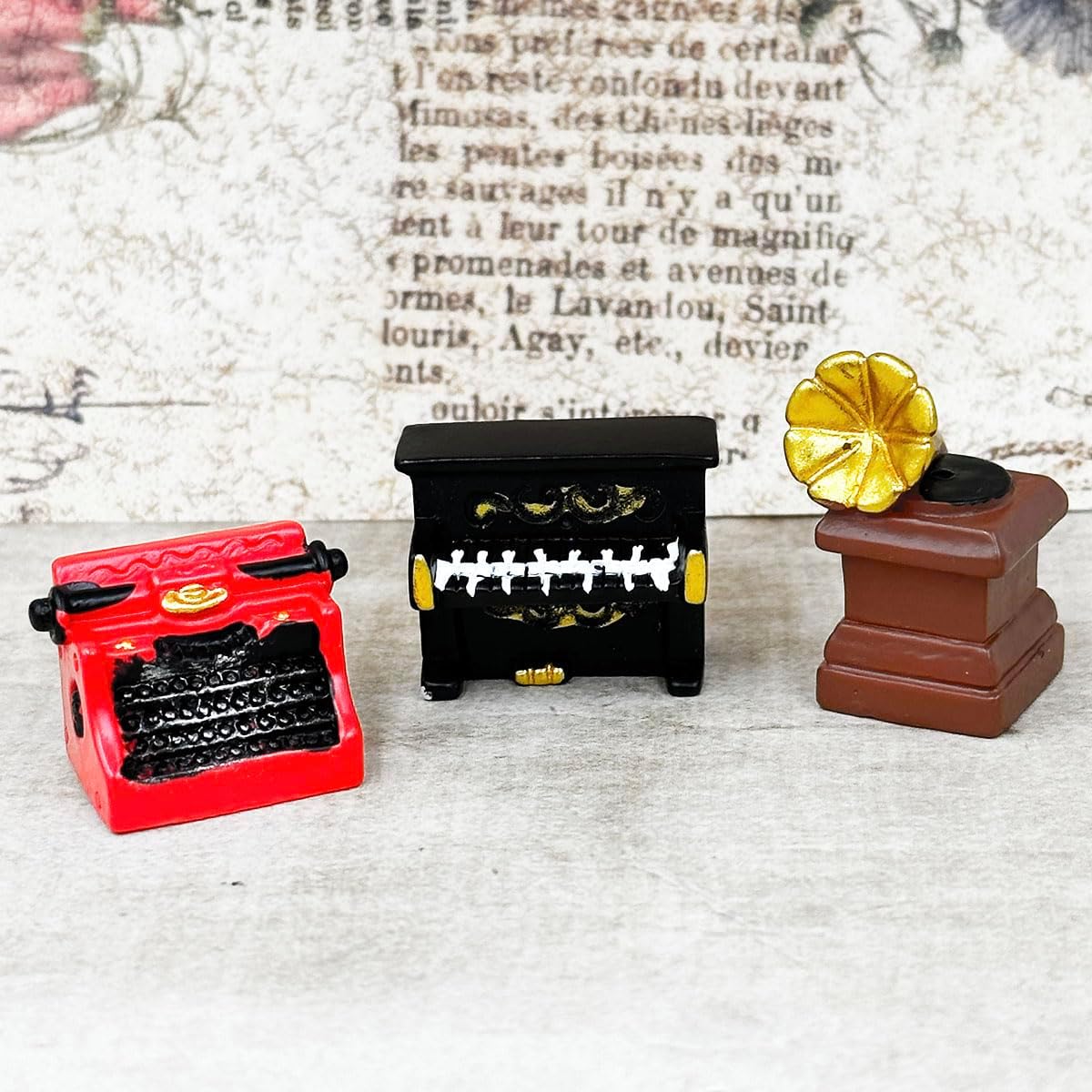 Suartus Miniature Home Appliances Retro Furniture - 13Pcs 1inch Mini Simulated Resin Camera Telephone TV Figurines Models Ornaments for DIY Diorama Micro Landscape Craft Accessories Decor