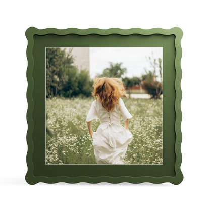 4x6 Picture Frame with Mat for 3.5x5, Wavy Edge Wooden Real Glass Photo Frame for Tabletop and Wall Hanging, Green, 1 Pack