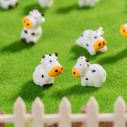 50 Pcs Mini Resin Cow Figurine Bulk Mini Cow Figurine Cake Decorations Cute Miniature Resin Sculpture Ornament Micro Landscape Office Garden Desk Party Tabletop Decor