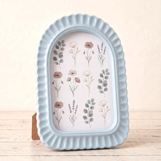AceOrbit 4x6 Inch Light Blue Petal Arched Picture Frame Cute Scalloped