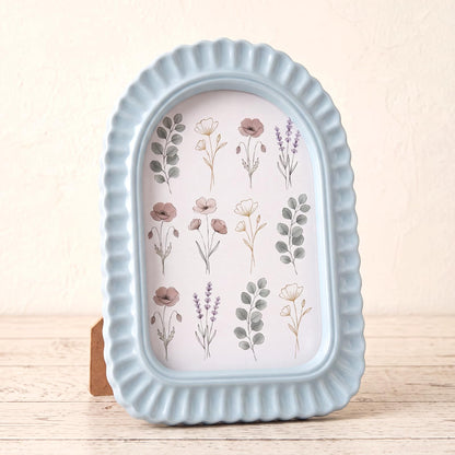 AceOrbit 4x6 Inch Light Blue Petal Arched Picture Frame Cute Scalloped