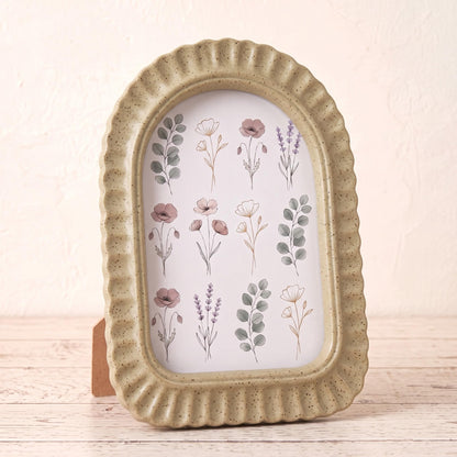 AceOrbit 4x6 Inch Light Blue Petal Arched Picture Frame Cute Scalloped