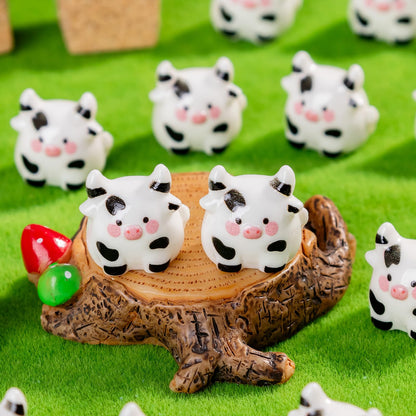 50 Pcs Mini Resin Cow Figurine Bulk Mini Cow Figurine Cake Decorations Cute Miniature Resin Sculpture Ornament Micro Landscape Office Garden Desk Party Tabletop Decor