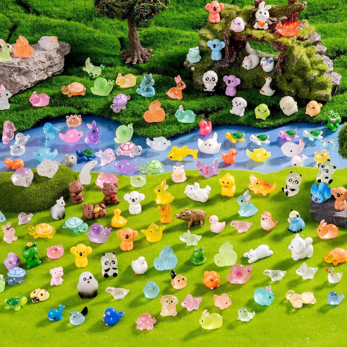 140 Pack Mini Animals Tiny Duck，Cow，Bee Figurines Bulk for Miniature Dollhouse Decor Accessories Garden Aquarium Potted Ornament Party DIY Charms Office Classroom Activity to Hide