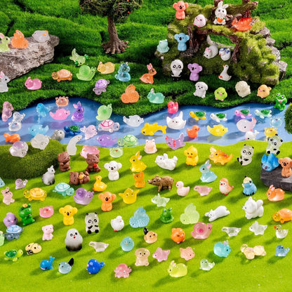 140 Pack Mini Animals Tiny Duck，Cow，Bee Figurines Bulk for Miniature Dollhouse Decor Accessories Garden Aquarium Potted Ornament Party DIY Charms Office Classroom Activity to Hide